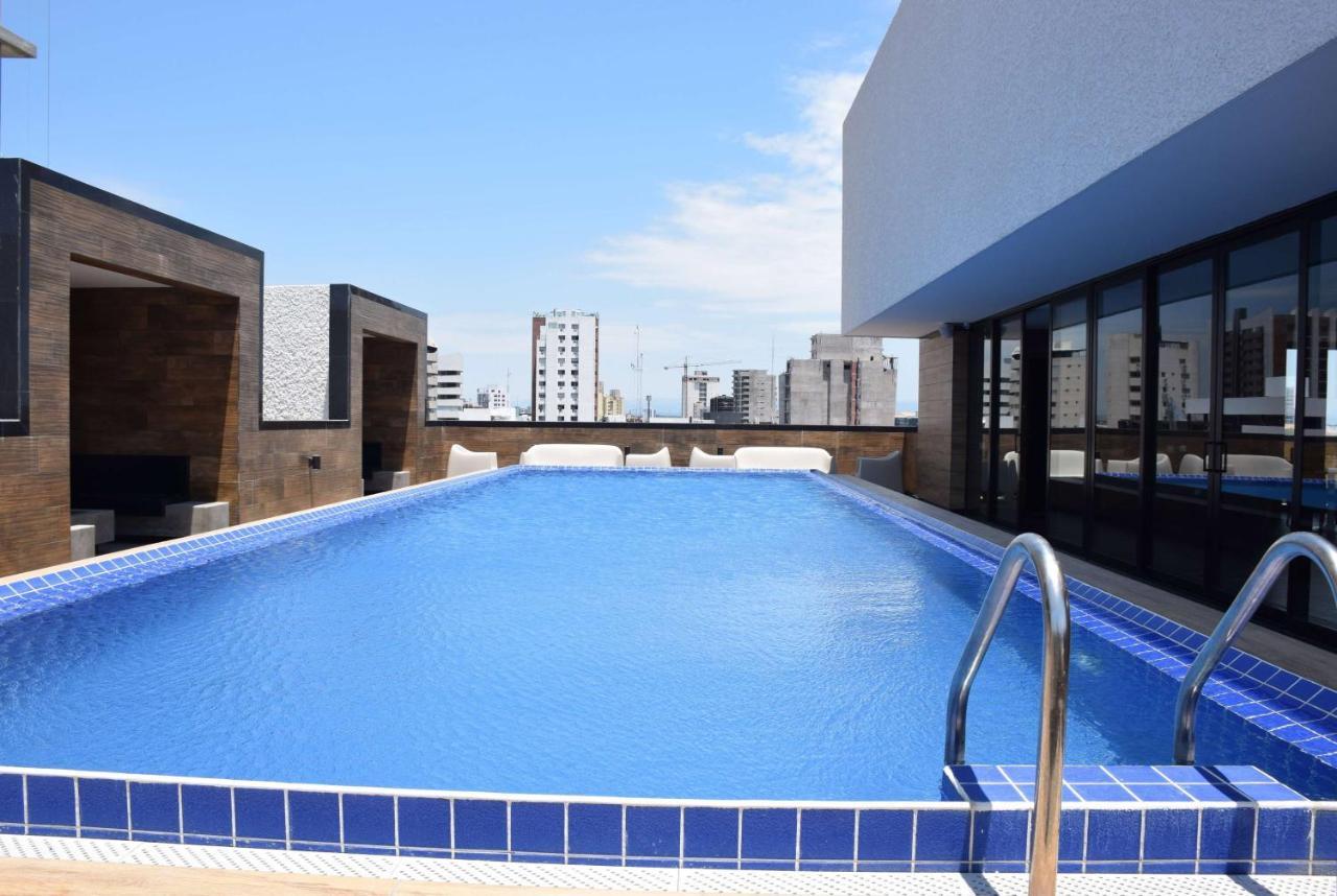 Готель Tryp By Wyndham Santa Cruz Санта-Крус-де-ла-Сьєрра Екстер'єр фото